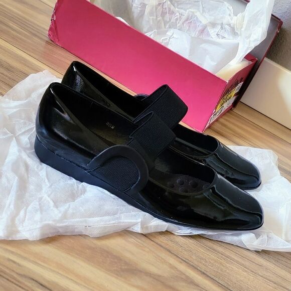 🆕️ Vaneli Fakir Patent Leather Buckle Square Toe Mini Wedge Flats in Black - Picture 2 of 13